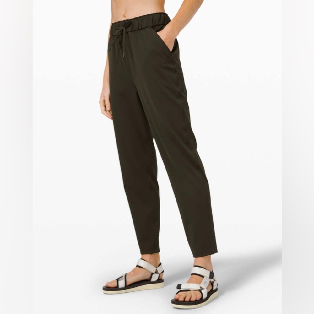 Lululemon Keep Moving 7/8 Pant